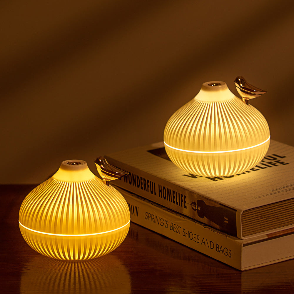 Onion-Shaped USB Humidifier With Silent Two-Speed Spray