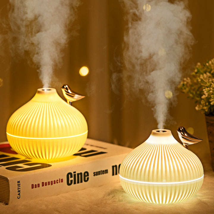 Onion-Shaped USB Humidifier With Silent Two-Speed Spray